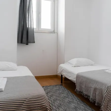 Entrecampos - Two Bedroom With Terrace Apartamento *